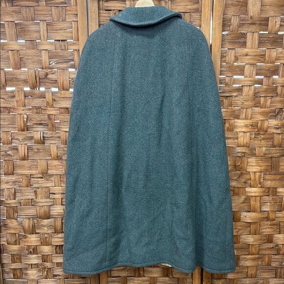 Vintage Wool Stylish Green Button-Up Cape - Picture 3 of 3